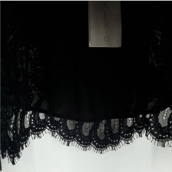 Alexis NEW Laurena Off the Shoulder Black Top Size XS - Picture 10 of 13